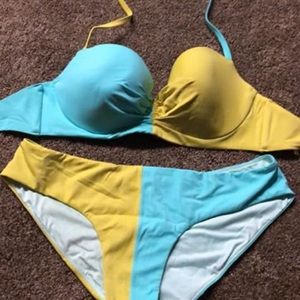 Victoria’s Secret bikini